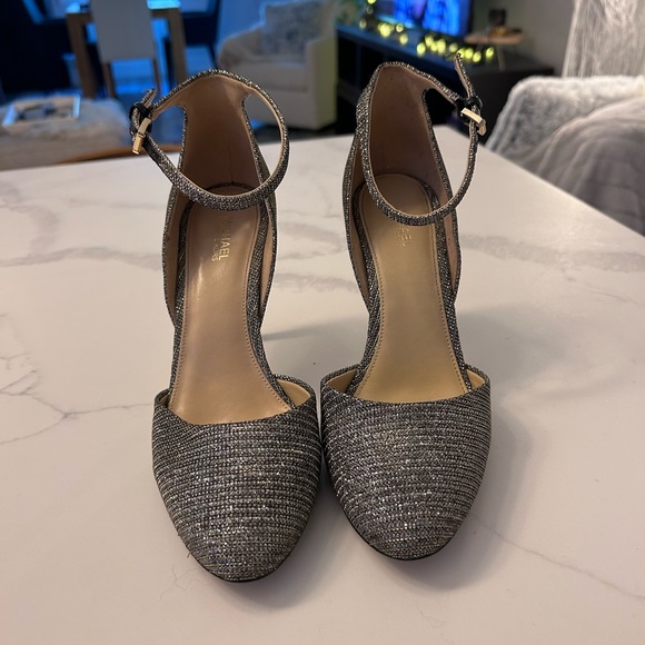 Michael Kors heels - Picture 1 of 5